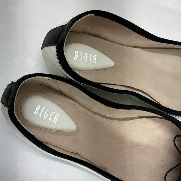 Bloch Women's Cream and Black Cap Toe Flats - Picture 3 of 5